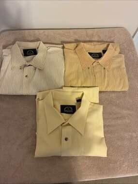 Men’s lot of 3 BD Baggies short sleeve shirts Yellow‎ Dress Shirts